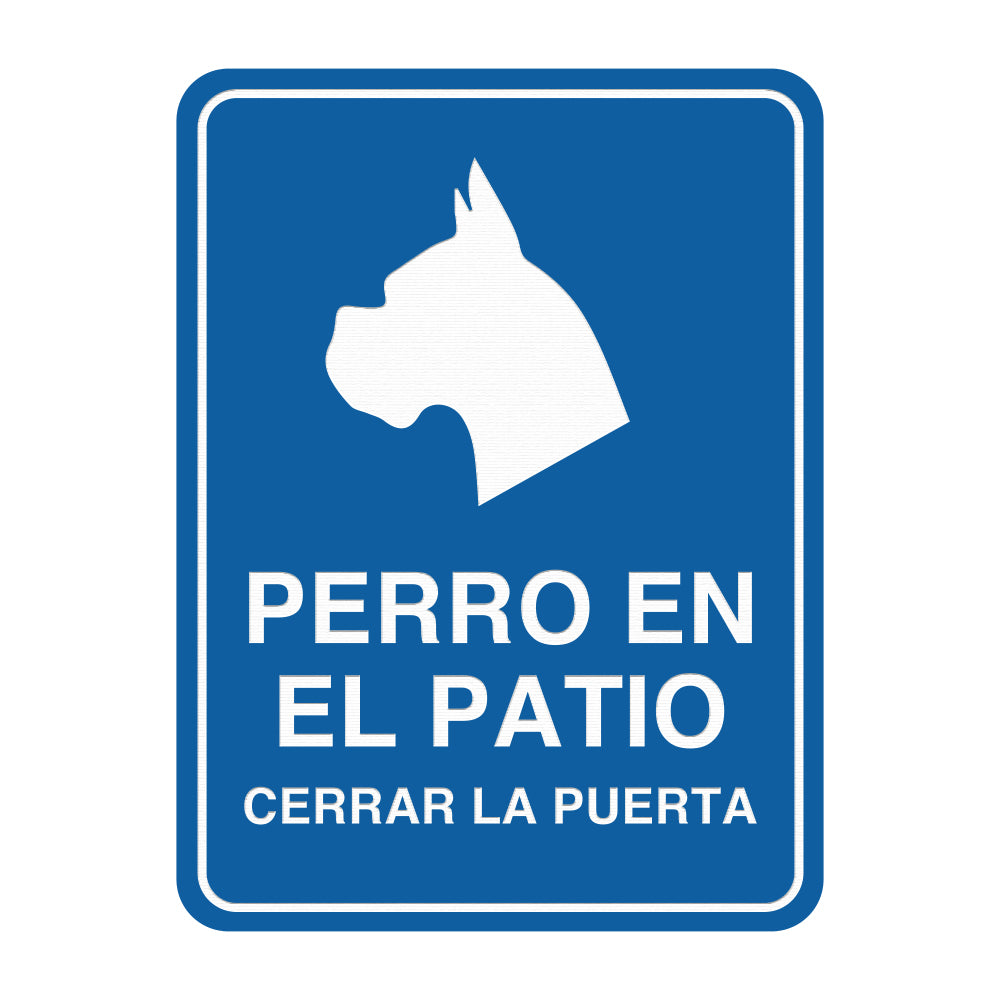Motto Lita Portrait Round Paws, Perro En El Patio Cerrar La Puerta Wall or Door Sign