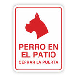 Motto Lita Portrait Round Paws, Perro En El Patio Cerrar La Puerta Wall or Door Sign